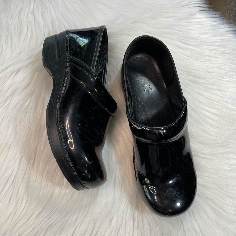 Dansko Black Patent Clogs size 40